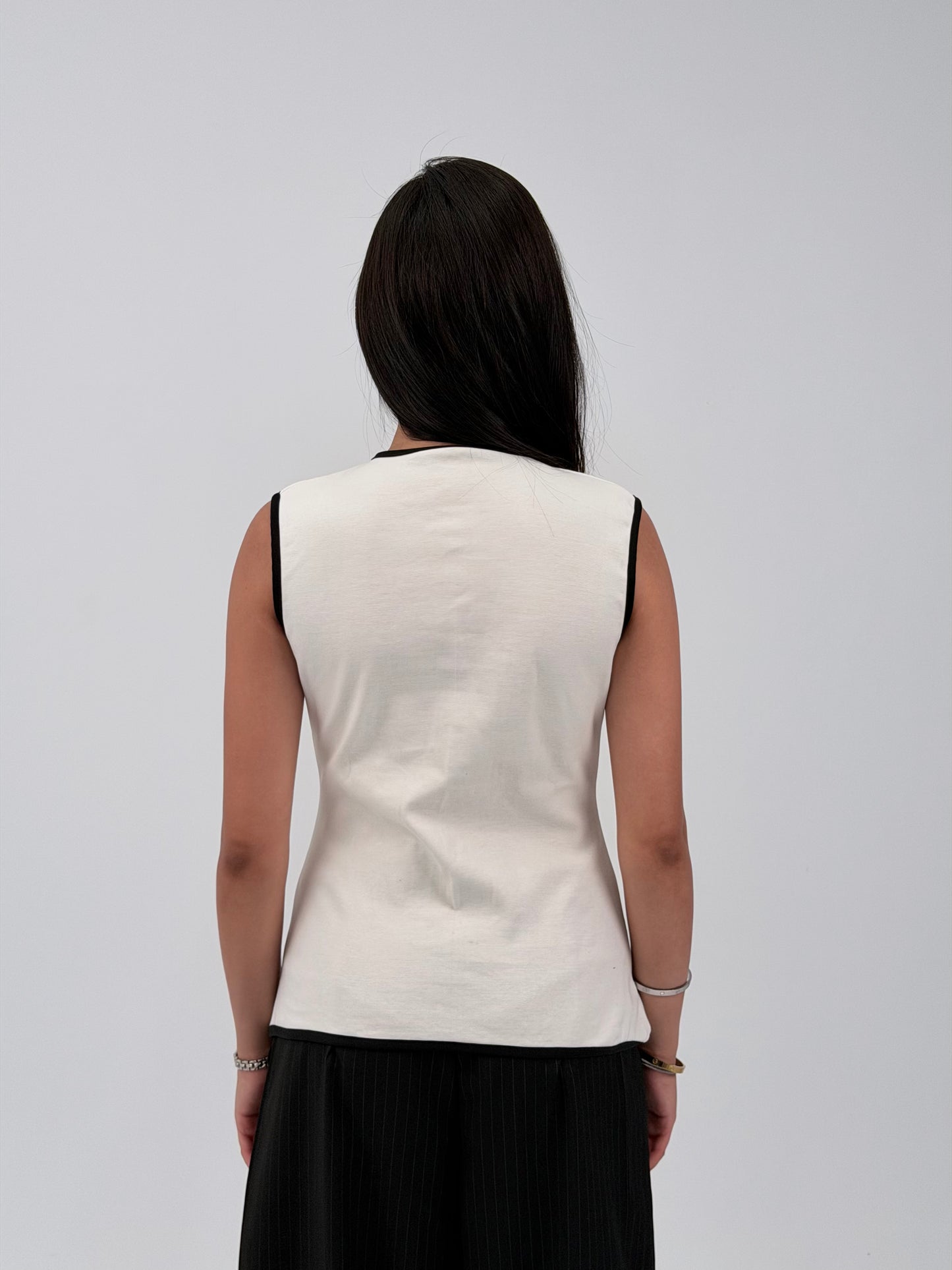 PIPED BUTTON TOP - WHITE